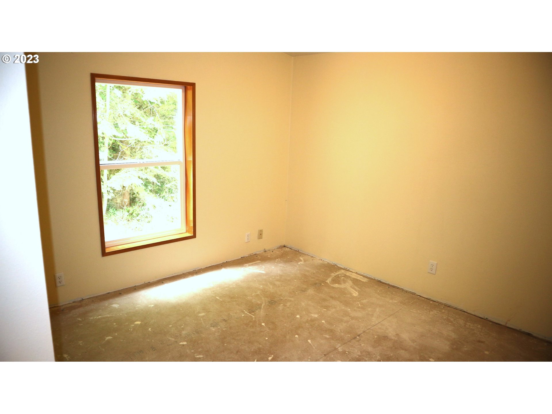 21241 East Lolo Pass Road Rhododendron, OR 97049 - Photo 10 of 18 a open area with a window