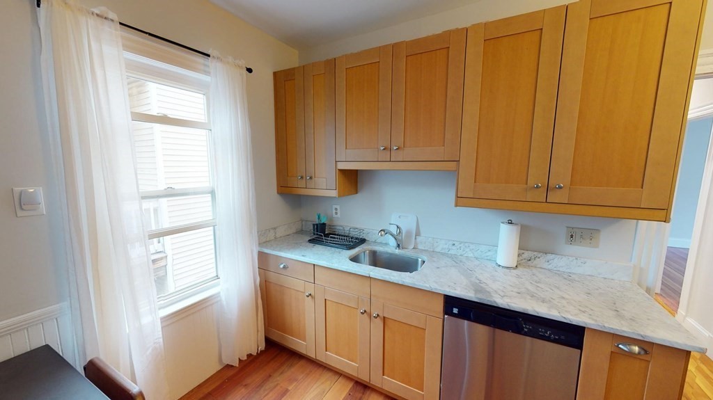 26 Taft Street, Unit 3 Boston, MA 02125 - Photo 4 of 14