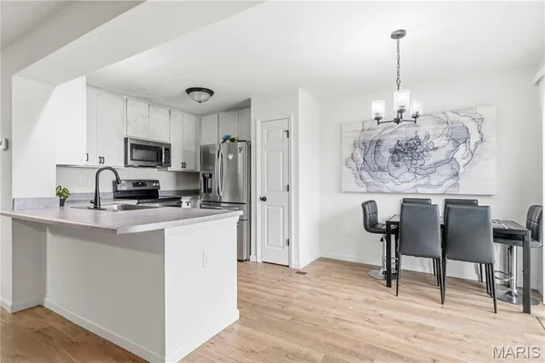 $2,350 | 907 Black Bear Drive, House Springs, MO 63051