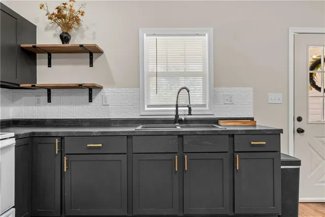 $160,000 | 2414 Washington Street, Lexington, MO 64067