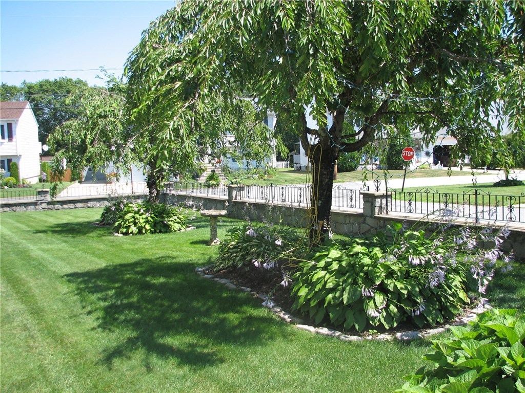 30 Curran Road Cumberland, RI 02864 - Photo 3 of 34 Gallery Image 3