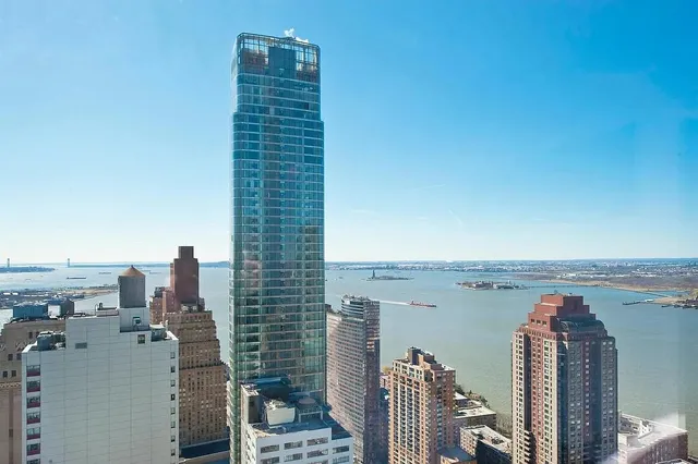 $795,000 | 123 Washington Street, Unit 48H | Financial District