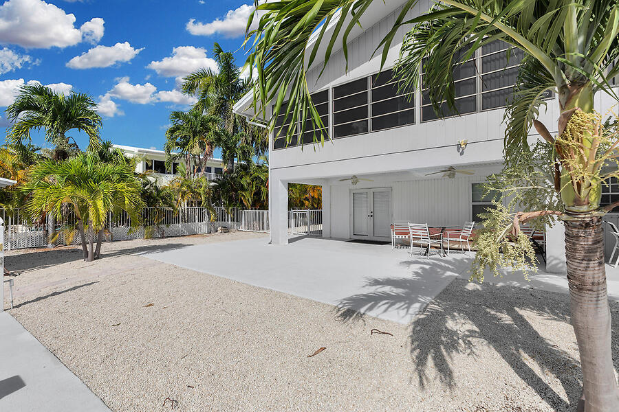 303 Sombrero Beach Road Marathon, FL 33050 - Photo 67 of 84 Exterior side patio view