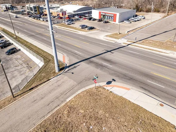 $130,000 | 11225 East US Highway 24, Independence, MO 64054