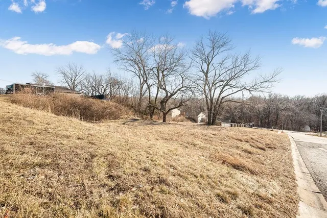 $130,000 | 11225 East US Highway 24, Independence, MO 64054