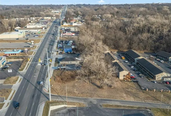 $130,000 | 11225 East US Highway 24, Independence, MO 64054