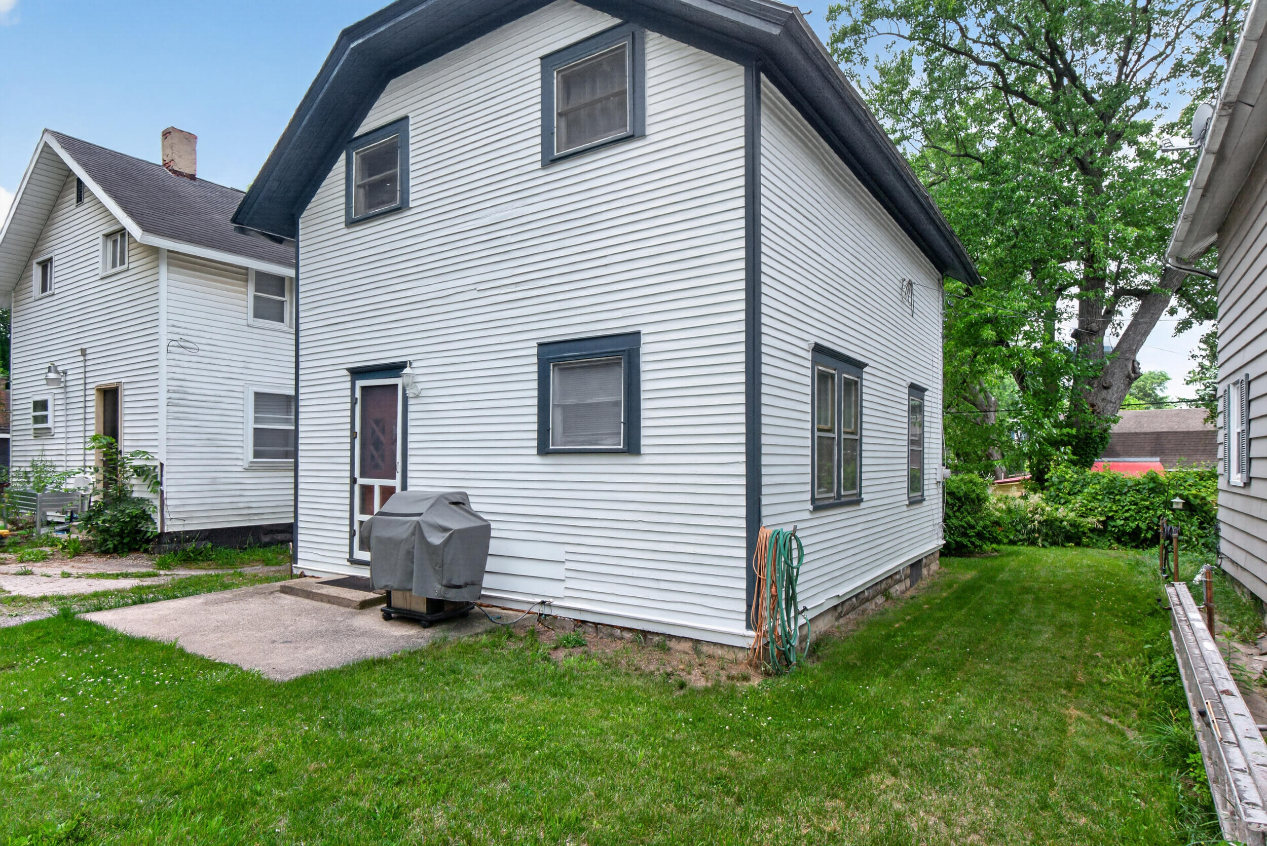 305 Watts Street Jackson, MI 49203 - Photo 28 of 35 305 Watts Street, Jackson, MI 49203