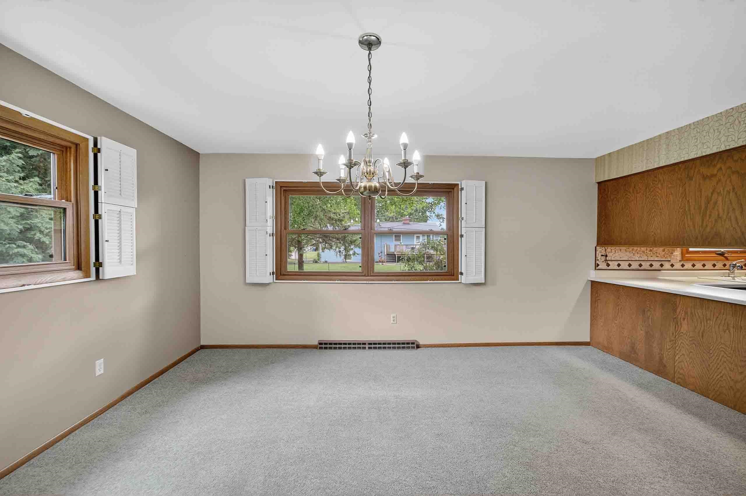 7013 Cardinal Drive Middleton, WI 53562 - Photo 14 of 48