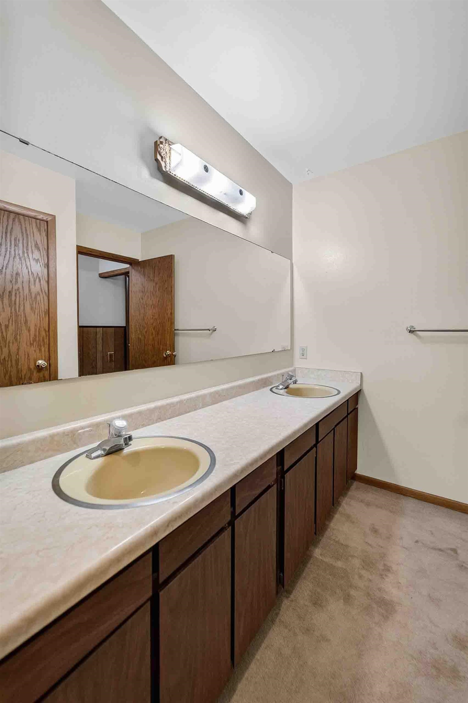 7013 Cardinal Drive Middleton, WI 53562 - Photo 30 of 48