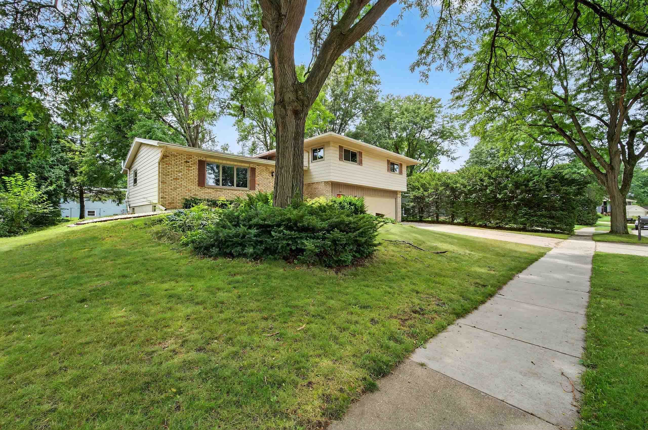 7013 Cardinal Drive Middleton, WI 53562 - Photo 47 of 48