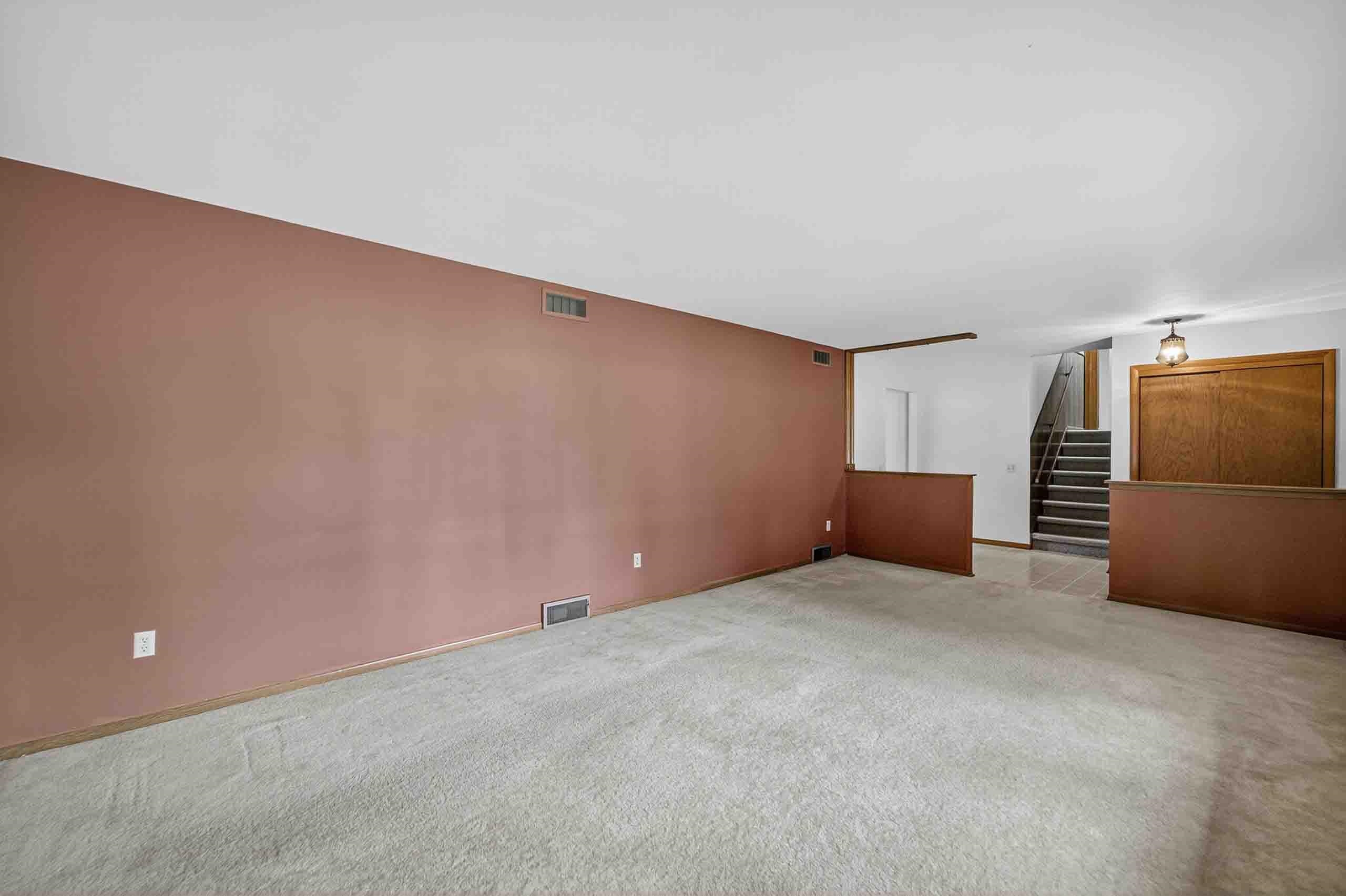 7013 Cardinal Drive Middleton, WI 53562 - Photo 6 of 48