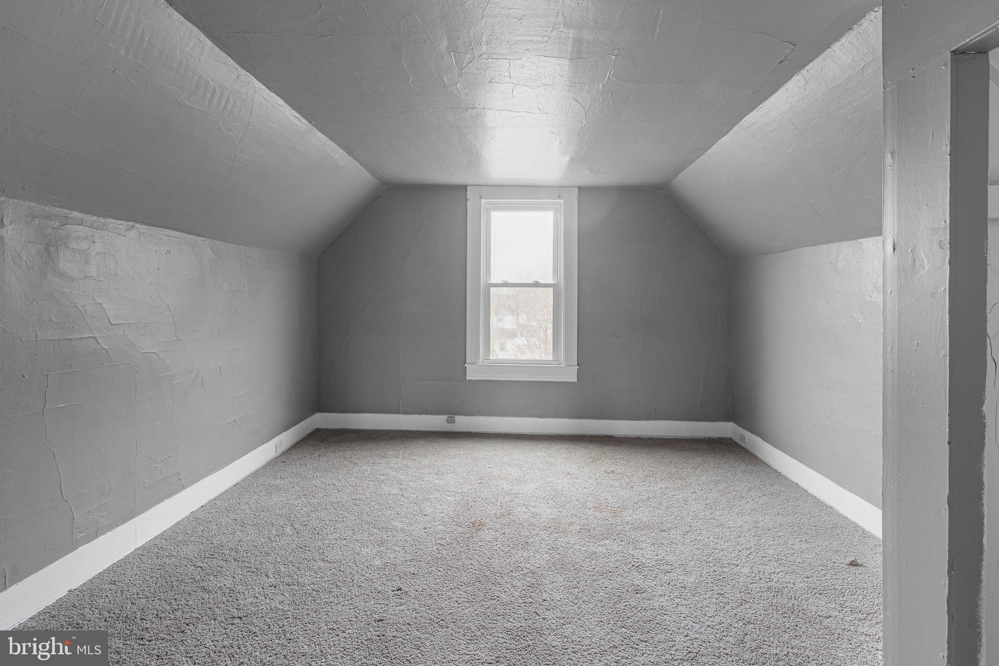 412 East State Street Delmar, MD 21875 - Photo 28 of 36 an empty room with a window