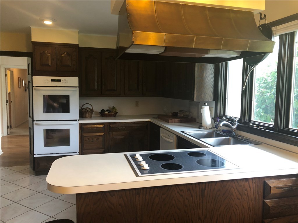 8 Briarwood Road Lincoln, RI 02865 - Photo 11 of 27