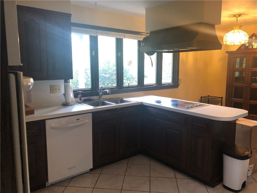 8 Briarwood Road Lincoln, RI 02865 - Photo 13 of 27