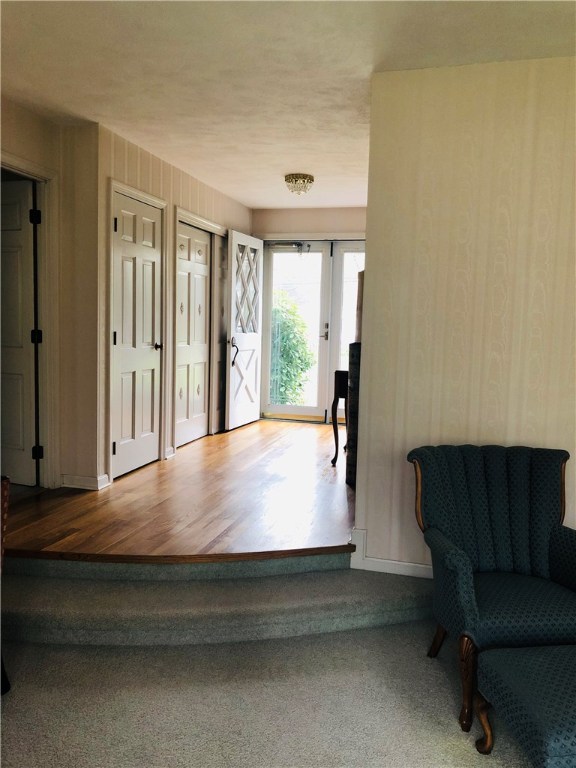 8 Briarwood Road Lincoln, RI 02865 - Photo 3 of 27