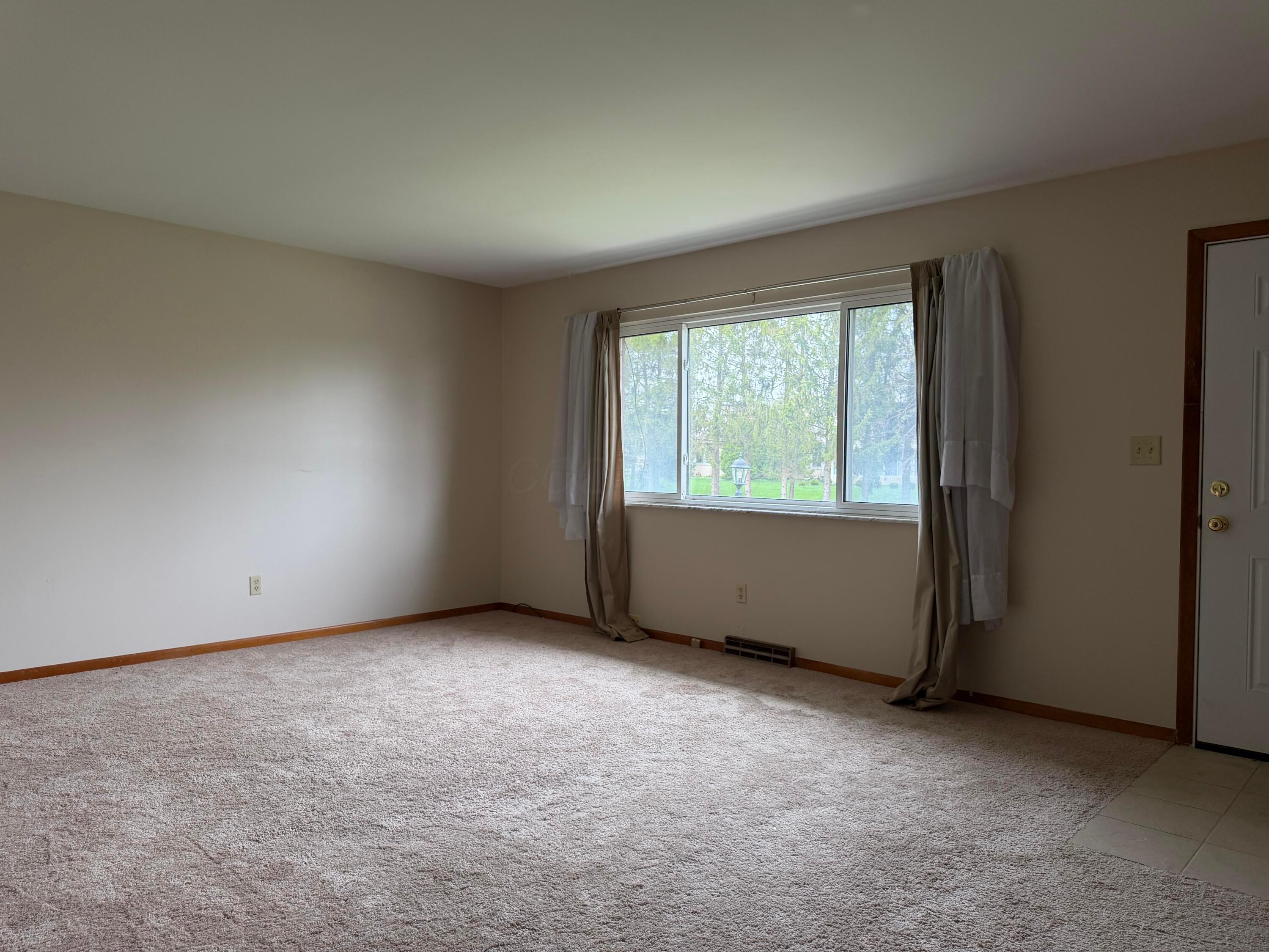4979 Godown Road, Unit 4979 Columbus, OH 43220 - Photo 3 of 20 Living Room alternate
