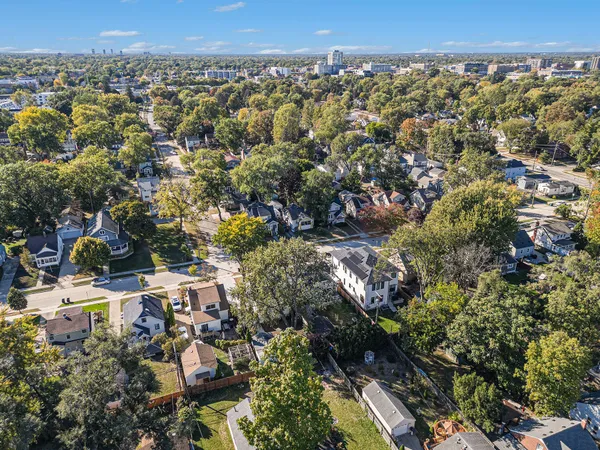 $2,500 | 1007 Mohawk Avenue, Royal Oak, MI 48067