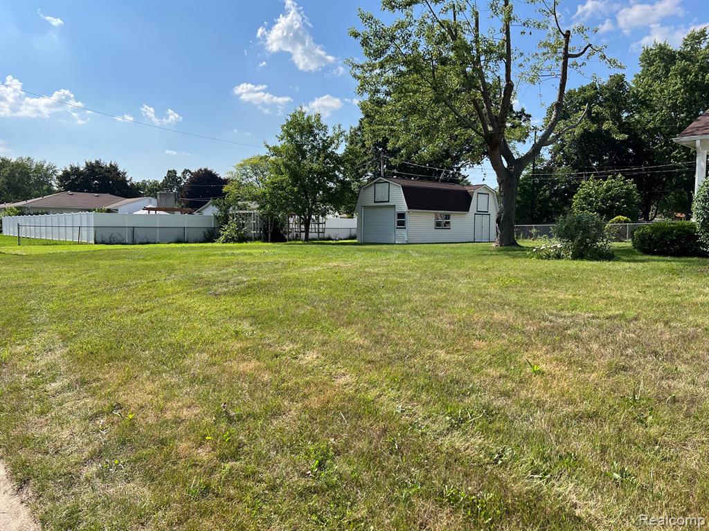 4470 Stoney Ridge Road Flint, MI 48507 - Photo 44 of 45 Gallery Image 44