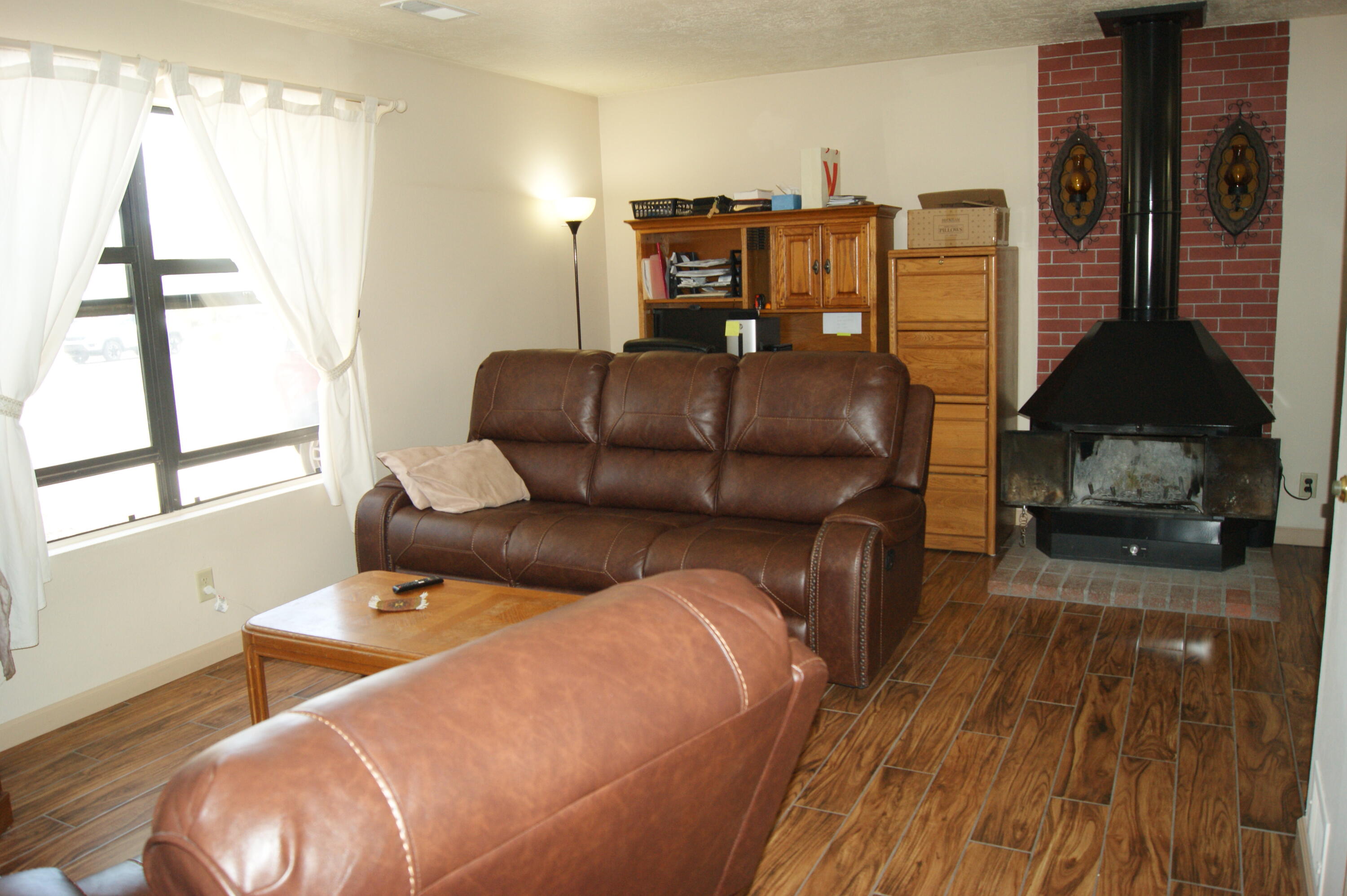 1652 Domain Loop Southeast Rio Rancho, NM 87124 - Photo 8 of 26 Gallery Image 8