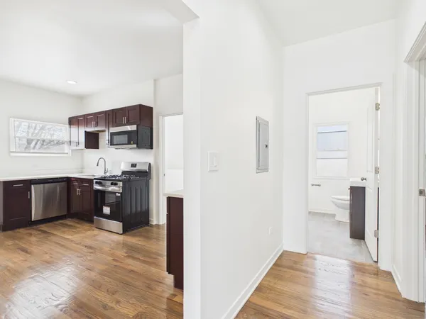 $1,850 | 398 West Lincoln Highway, Unit 4, Chicago Heights, IL 60411