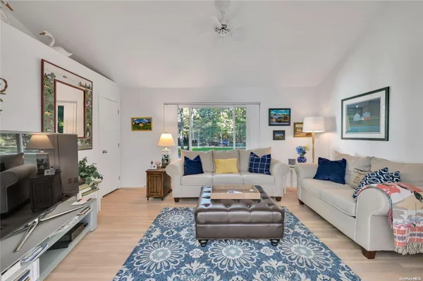 $40,000 | 1 Whippoorwill Lane, East Quogue, NY 11942