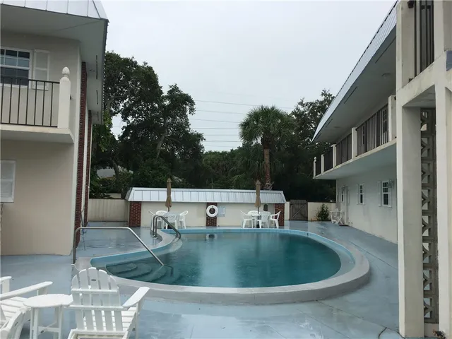 $1,900 | 900 Jasmine Lane, Unit 102A, Vero Beach, FL 32963