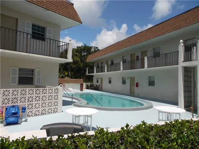 $1,900 | 900 Jasmine Lane, Unit 102A, Vero Beach, FL 32963