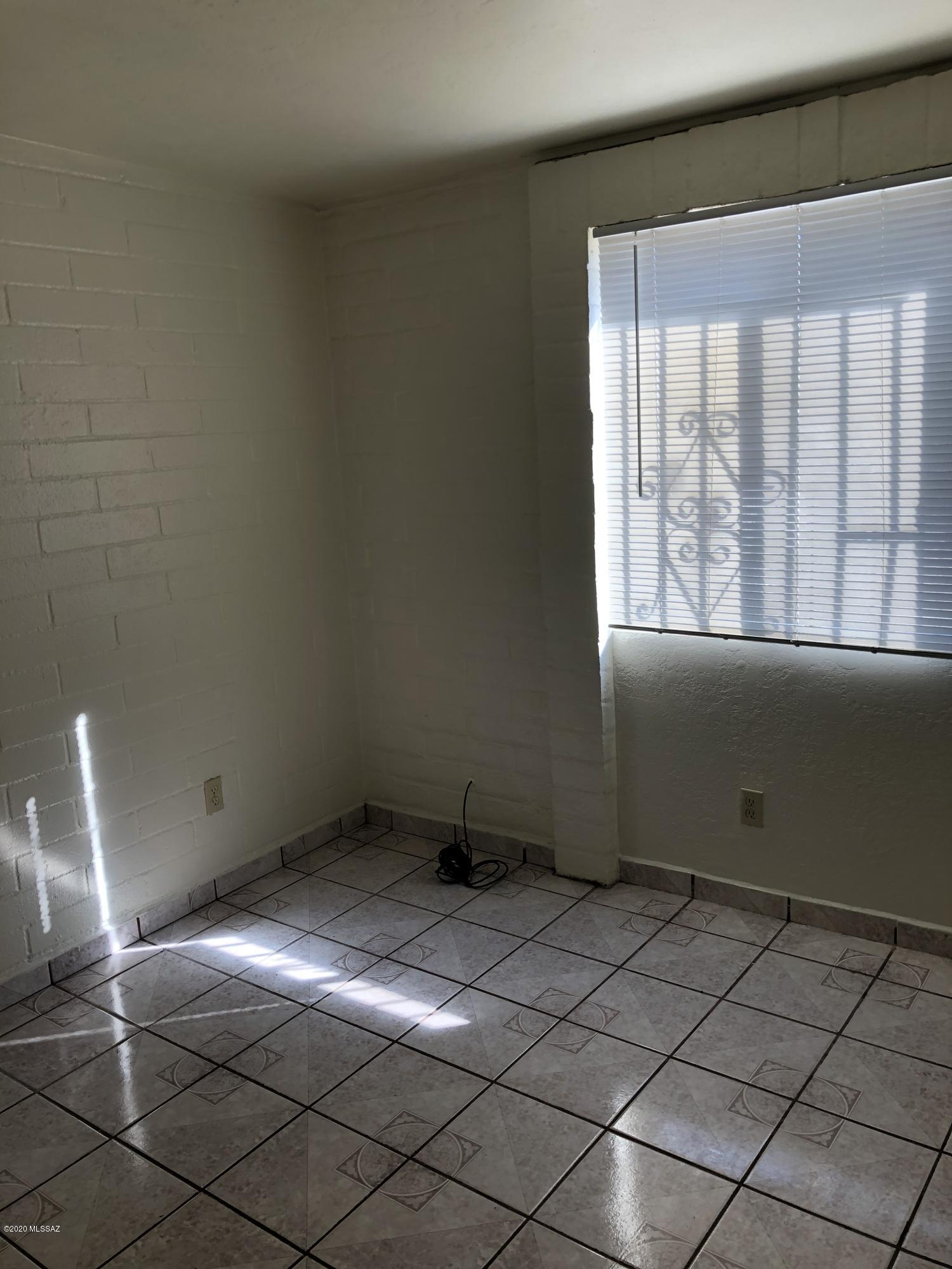 786 West Drexel Road Tucson, AZ 85706 - Photo 8 of 11 Gallery Image 8