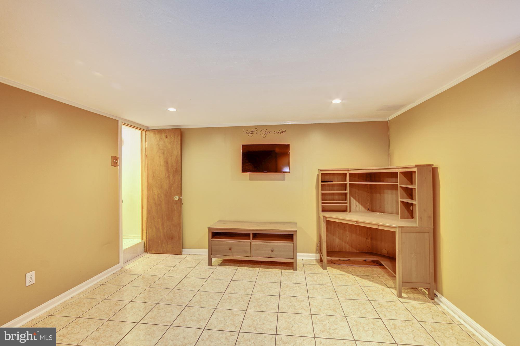 4070 West Ford Road Philadelphia, PA 19131 - Photo 17 of 27 Basement