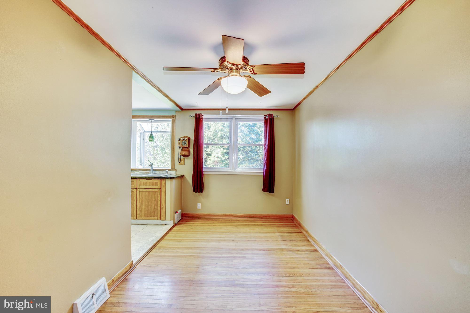 4070 West Ford Road Philadelphia, PA 19131 - Photo 4 of 27 Dining Room