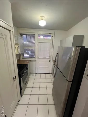 $895 | 7080 Mitchell Avenue, Richmond Heights, MO 63117