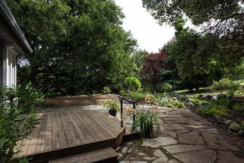 $4,195,000 | 10950 Magdalena Road, Los Altos Hills, CA 94024