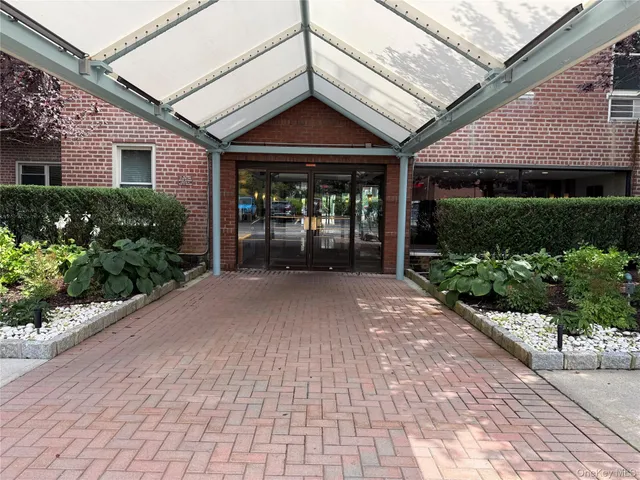 $375,000 | 23-35 Bell Boulevard, Unit 6G | Bay Terrace