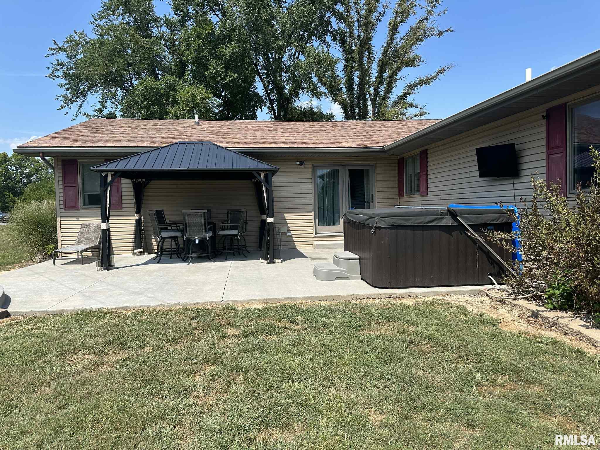 604 Shoal Creek Road Murphysboro, IL 62966 - Photo 2 of 33