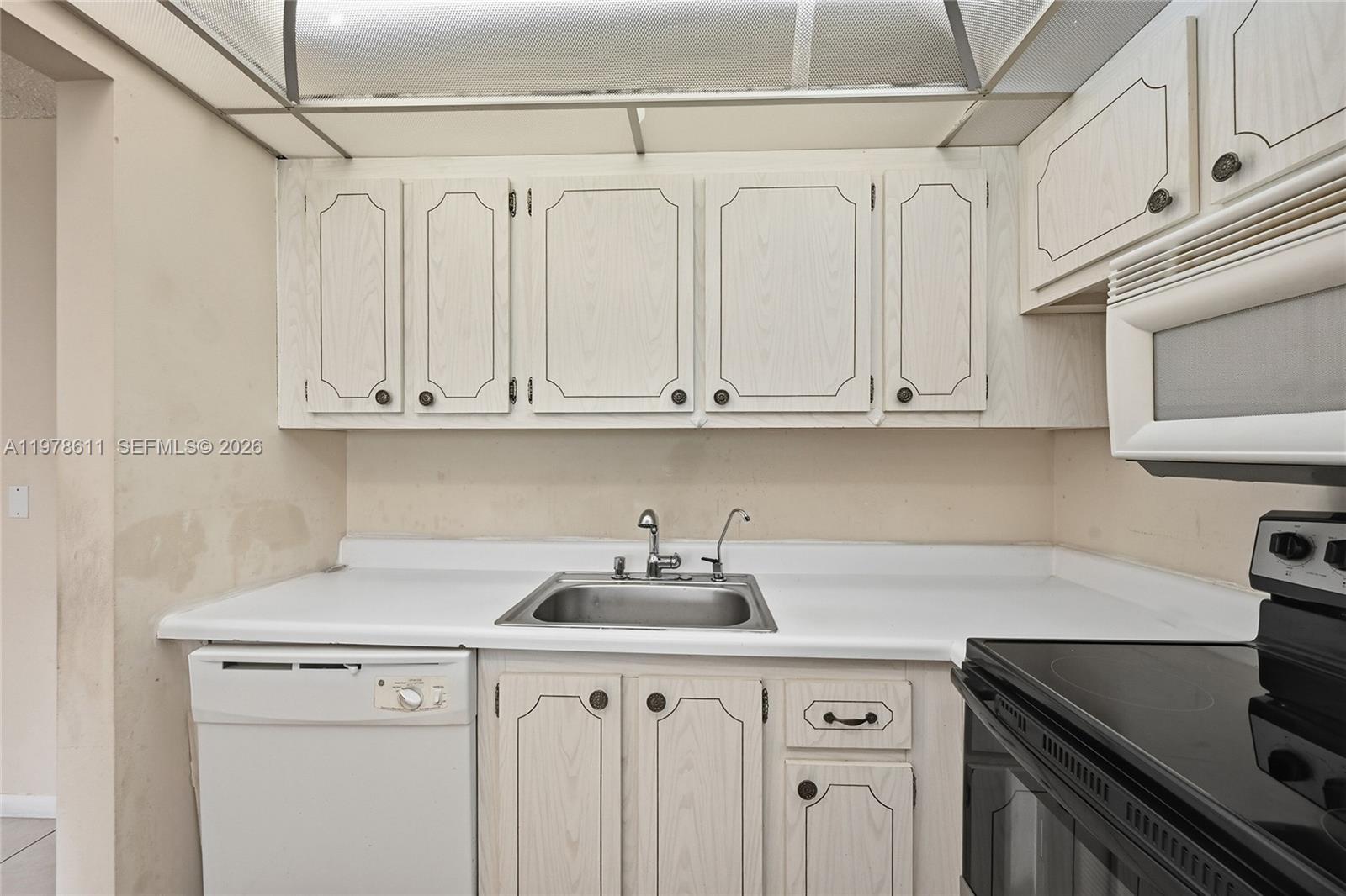 86 Fanshaw C, Unit 86 Boca Raton, FL 33434 - Photo 10 of 24 Gallery Image 10