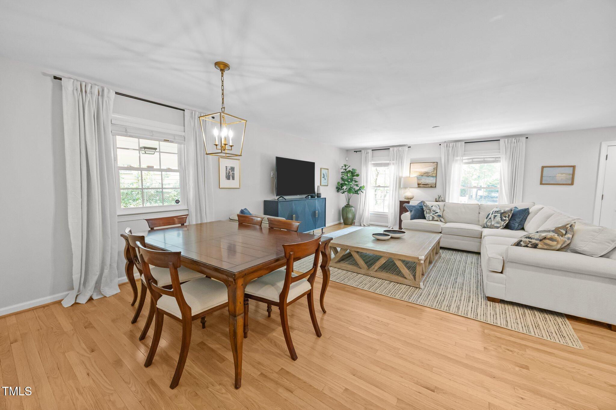 404 Troy Place Raleigh, NC 27609 - Photo 5 of 25 28-web-or-mls-IMG_0070