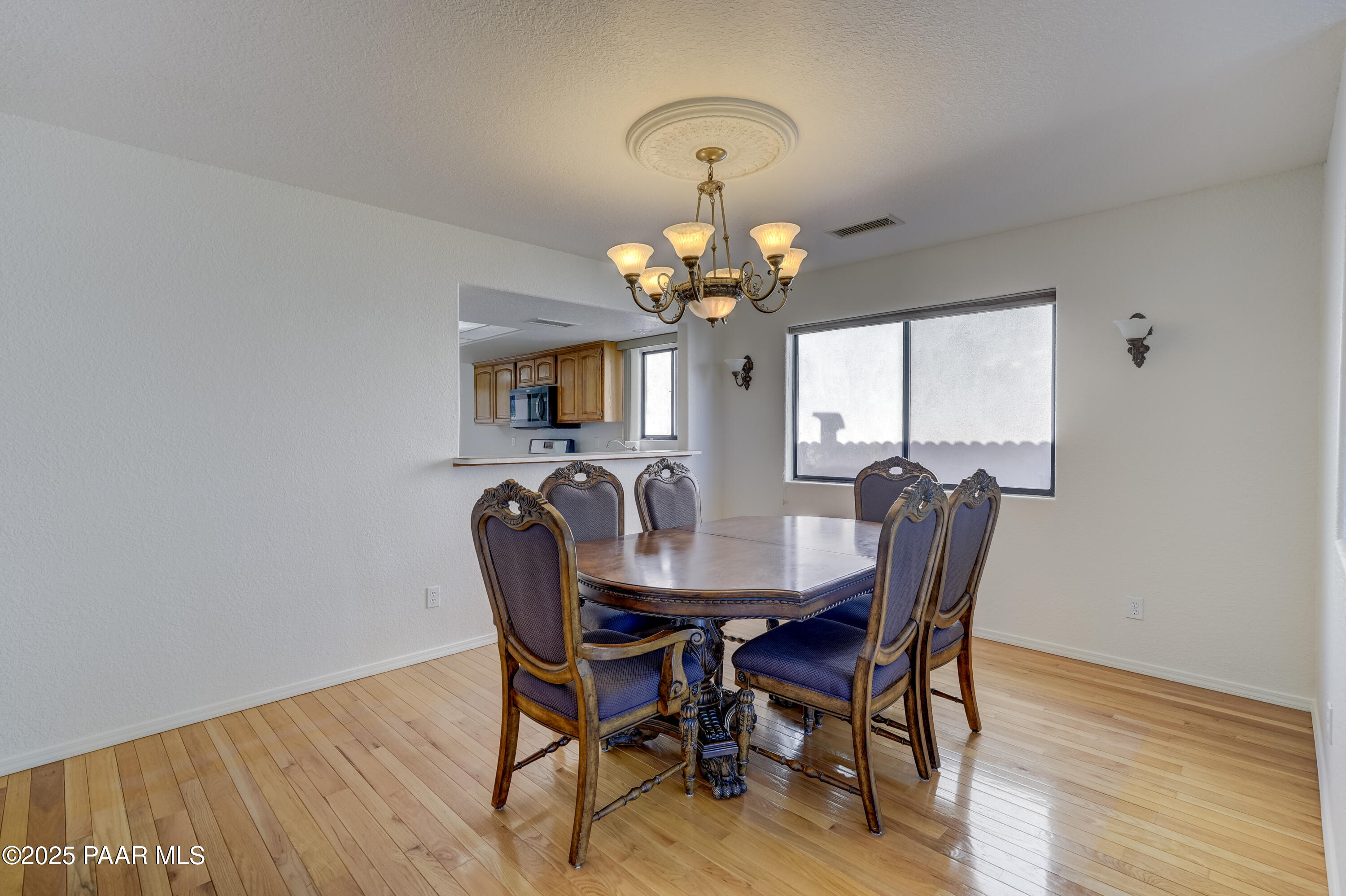 2722 College Heights Road Prescott, AZ 86301 - Photo 11 of 30 Dining Area 1