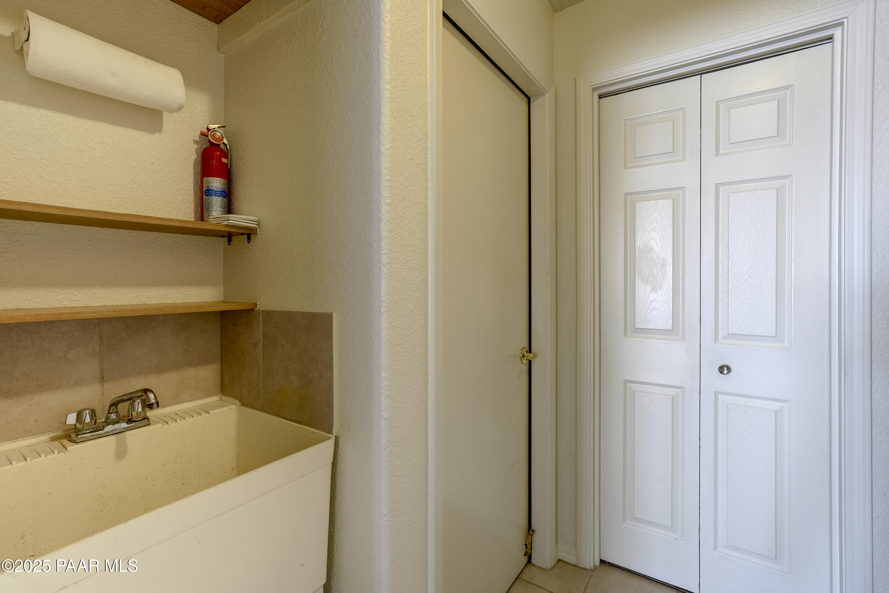 2722 College Heights Road Prescott, AZ 86301 - Photo 29 of 30 Laundry Room 2