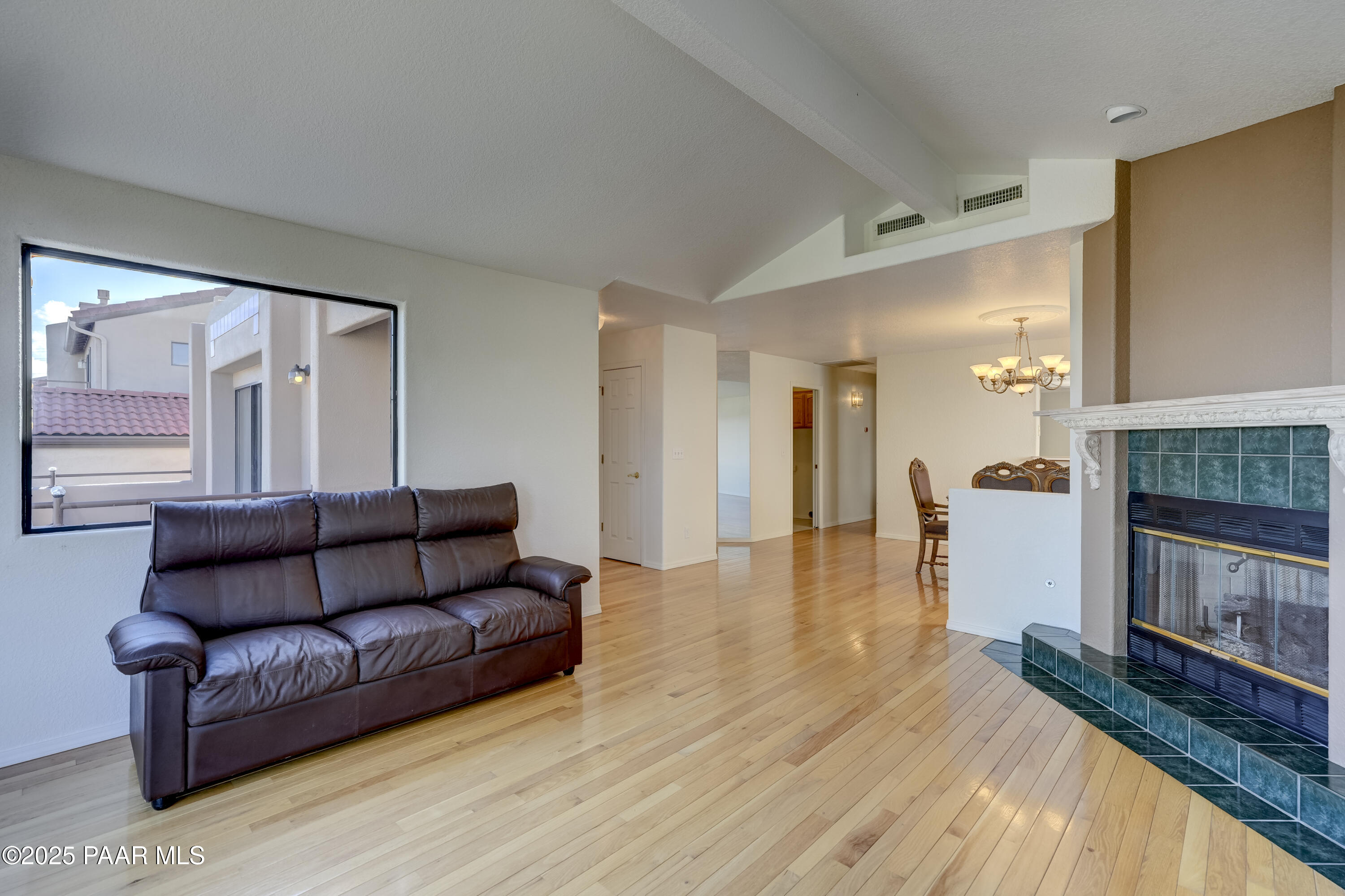 2722 College Heights Road Prescott, AZ 86301 - Photo 10 of 30 Living Room 4