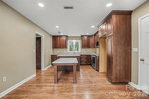 $240,000 | 1742 12th Street Northeast, Hickory, NC 28601