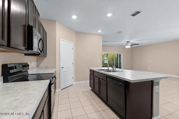 $2,000 | 10971 Ventnor Avenue, Jacksonville, FL 32218