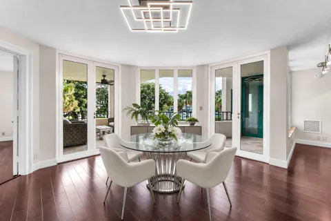 $1,275,000 | 100 Southeast 5th Avenue, Unit 202, Boca Raton, FL 33432