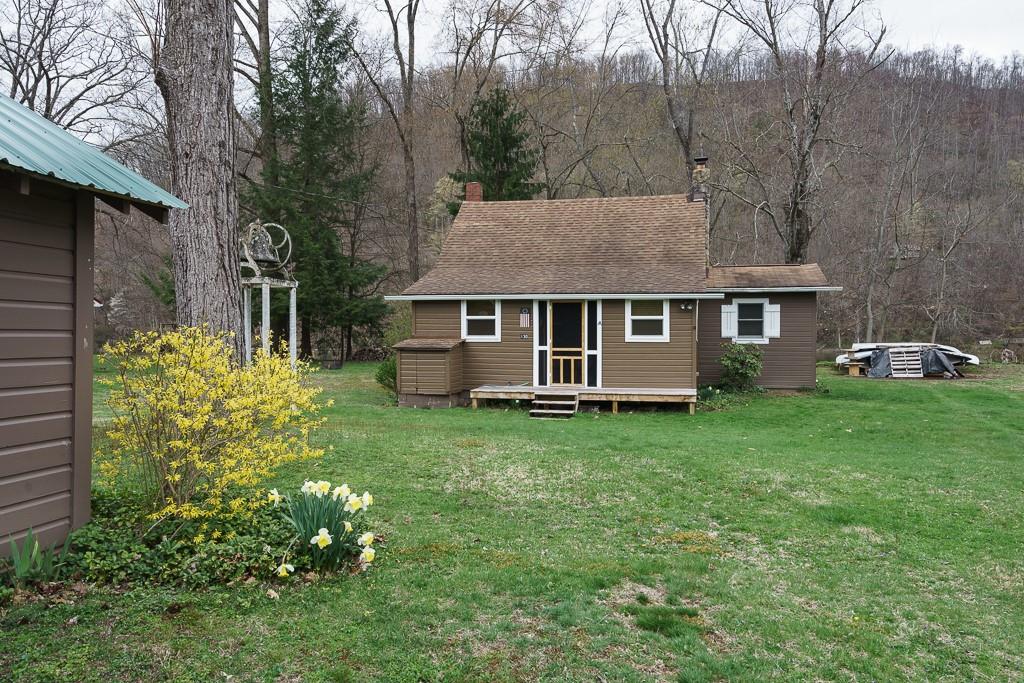 130 Riverside Lane Irvine, PA 16329 - Photo 2 of 25 Gallery Image 2