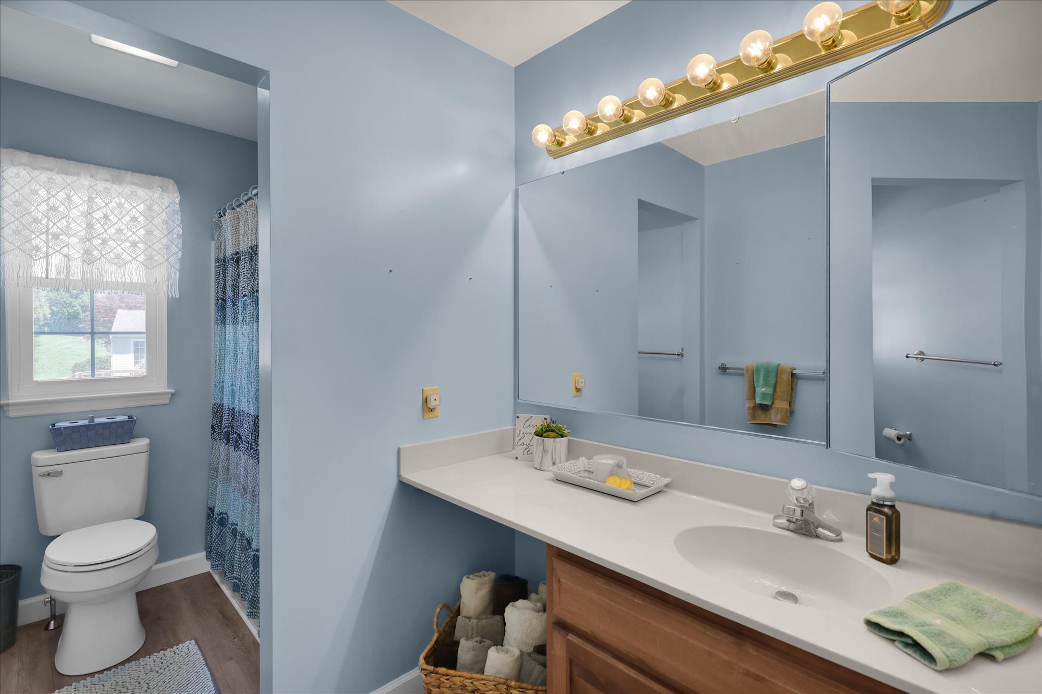 4031 River Road Reading, PA 19605 - Photo 23 of 37 Master Bath