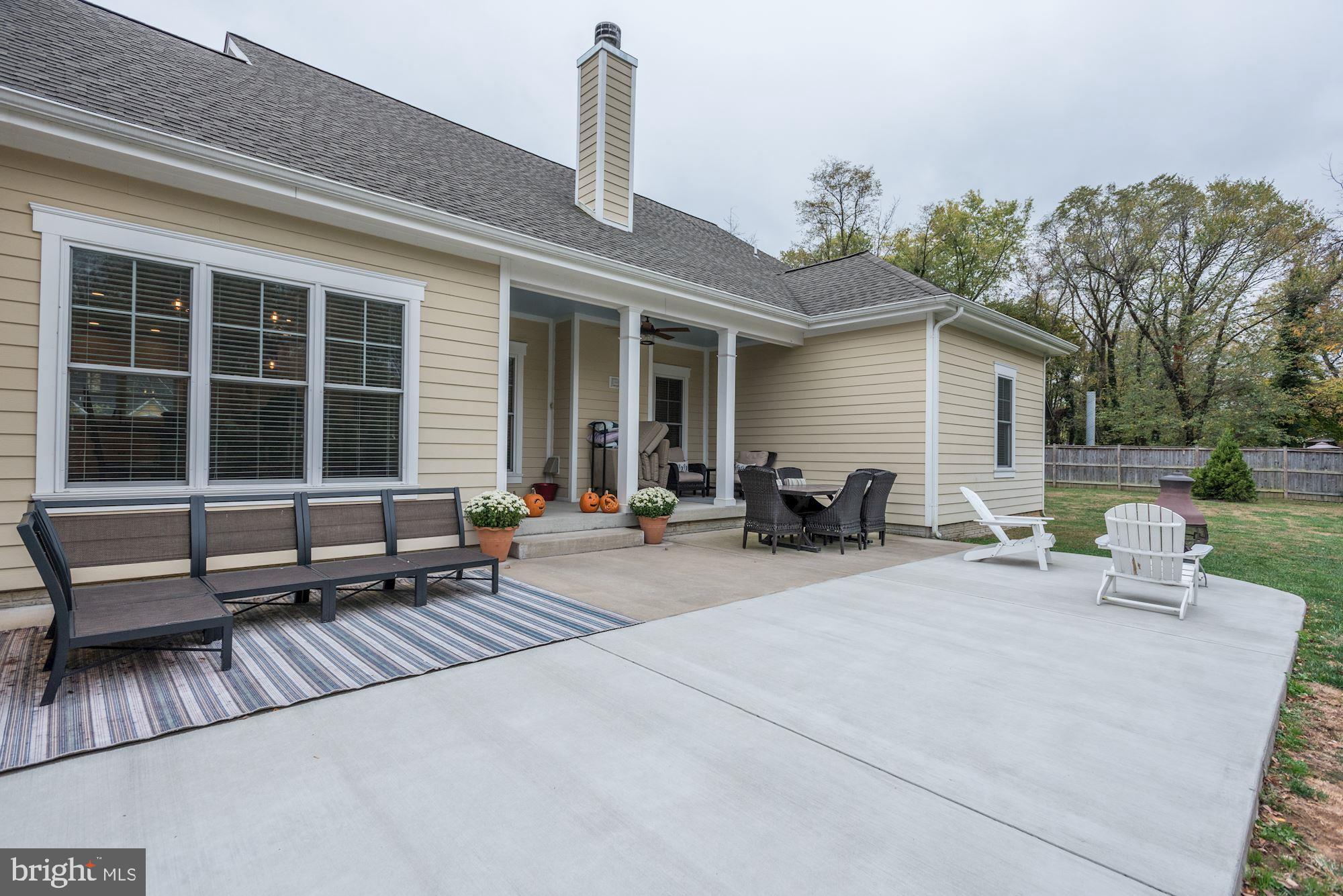 17233 Ivandale Road Hamilton, VA 20158 - Photo 45 of 62 SPACIOUS PATIO