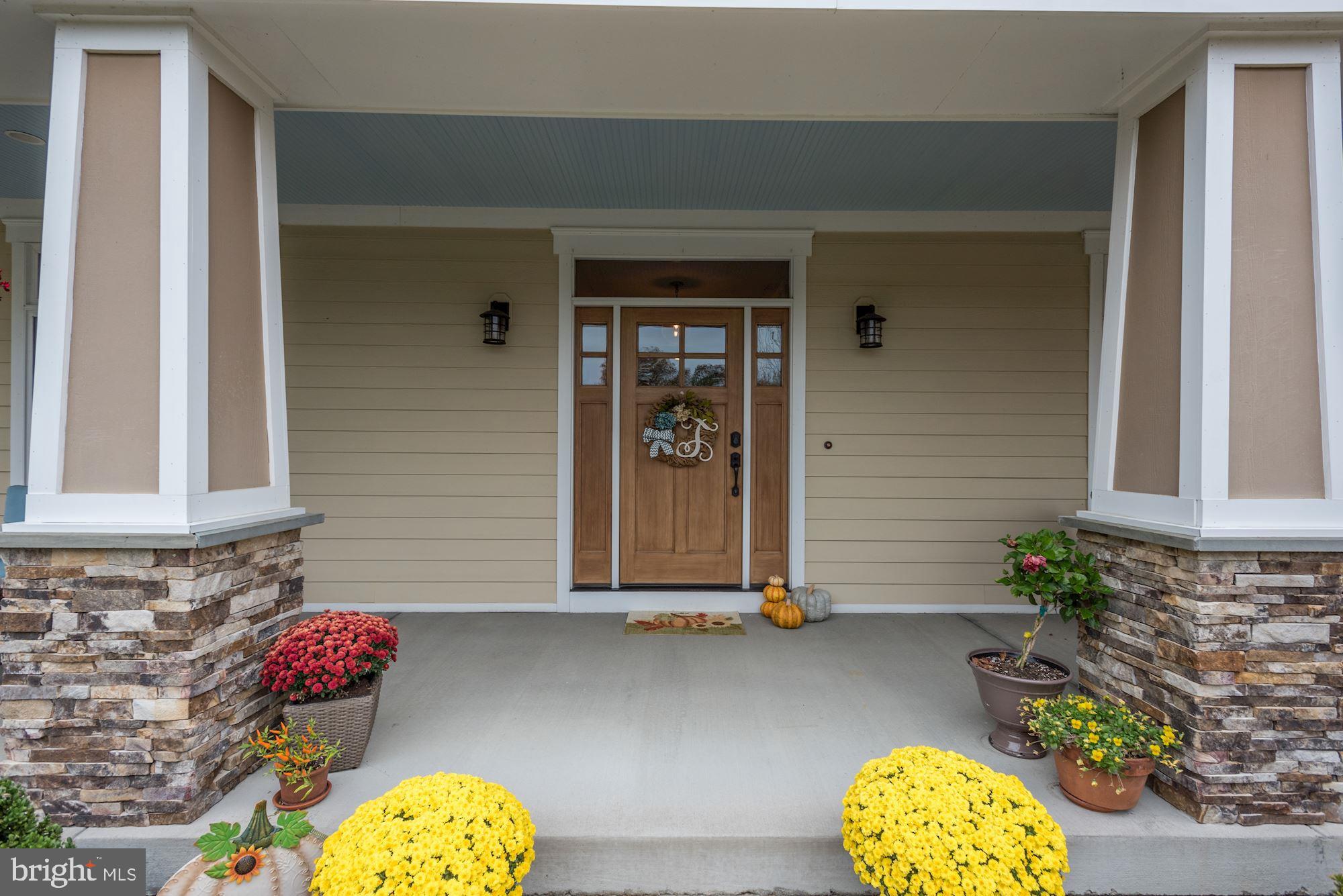 17233 Ivandale Road Hamilton, VA 20158 - Photo 7 of 62 STONE AND HARDI-PLANK