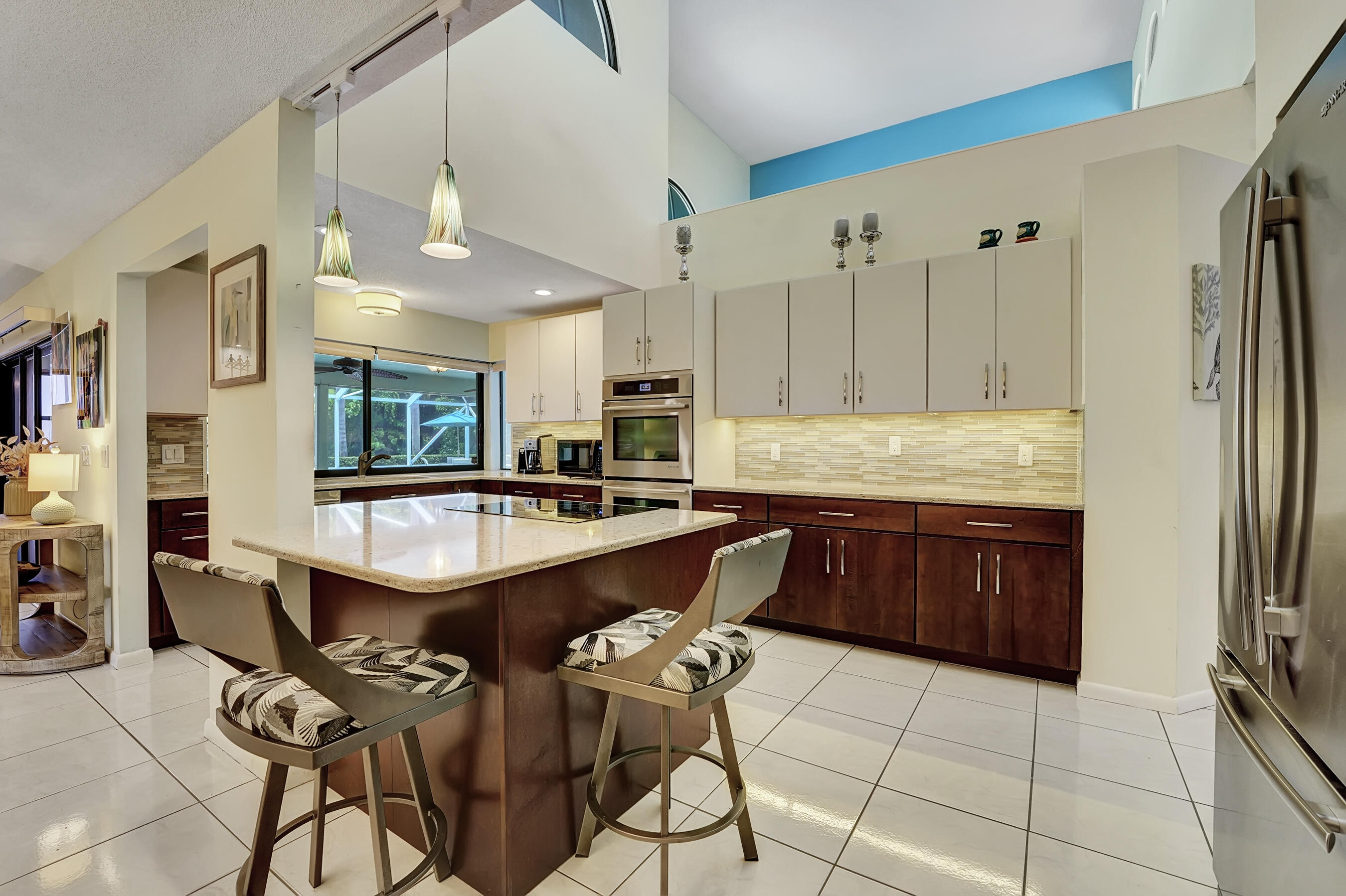 2310 Rabbit Hollowe Circle Delray Beach, FL 33445 - Photo 17 of 47 Eat in kitchen