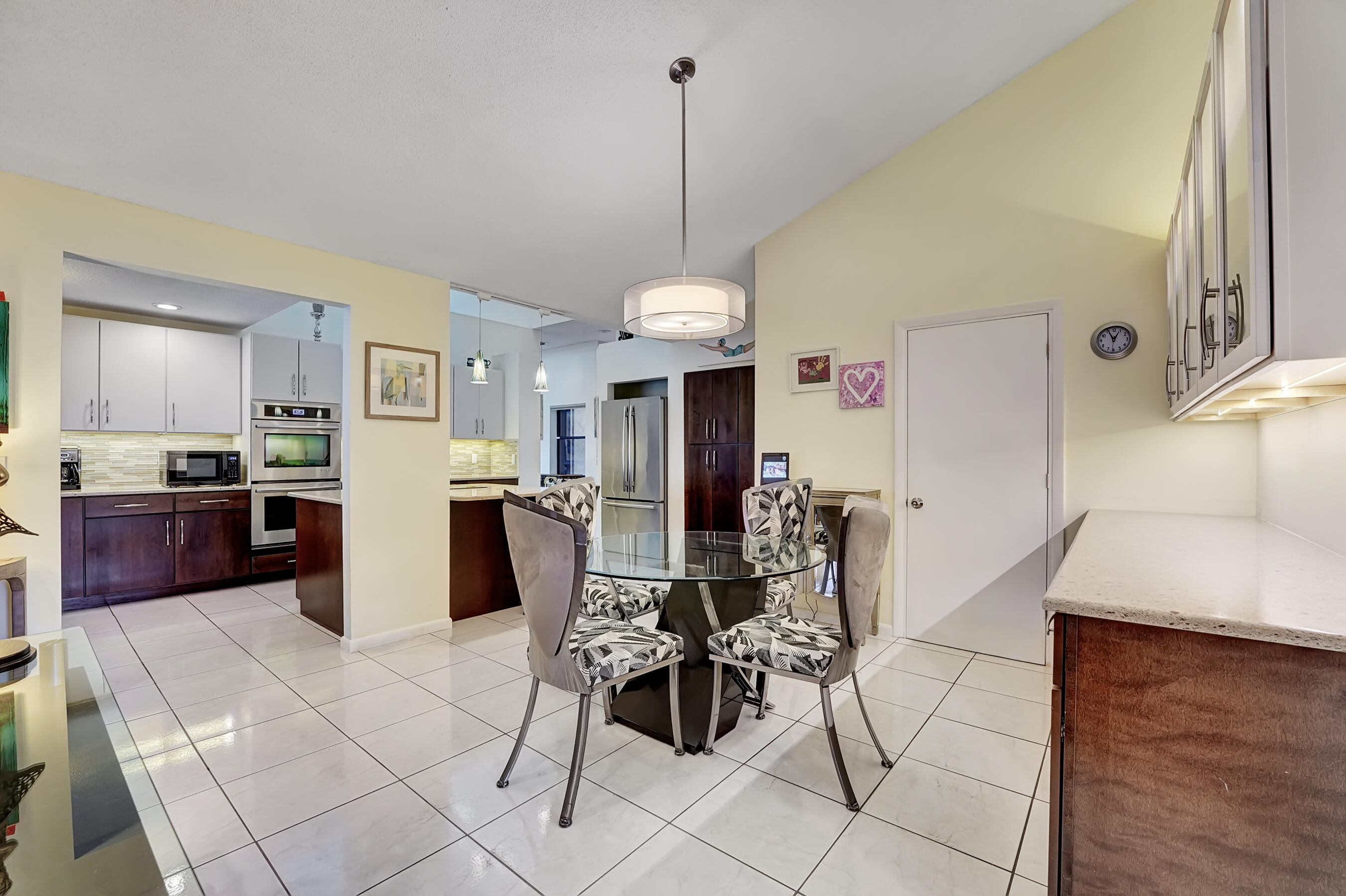 2310 Rabbit Hollowe Circle Delray Beach, FL 33445 - Photo 18 of 47 Eat in kitchen