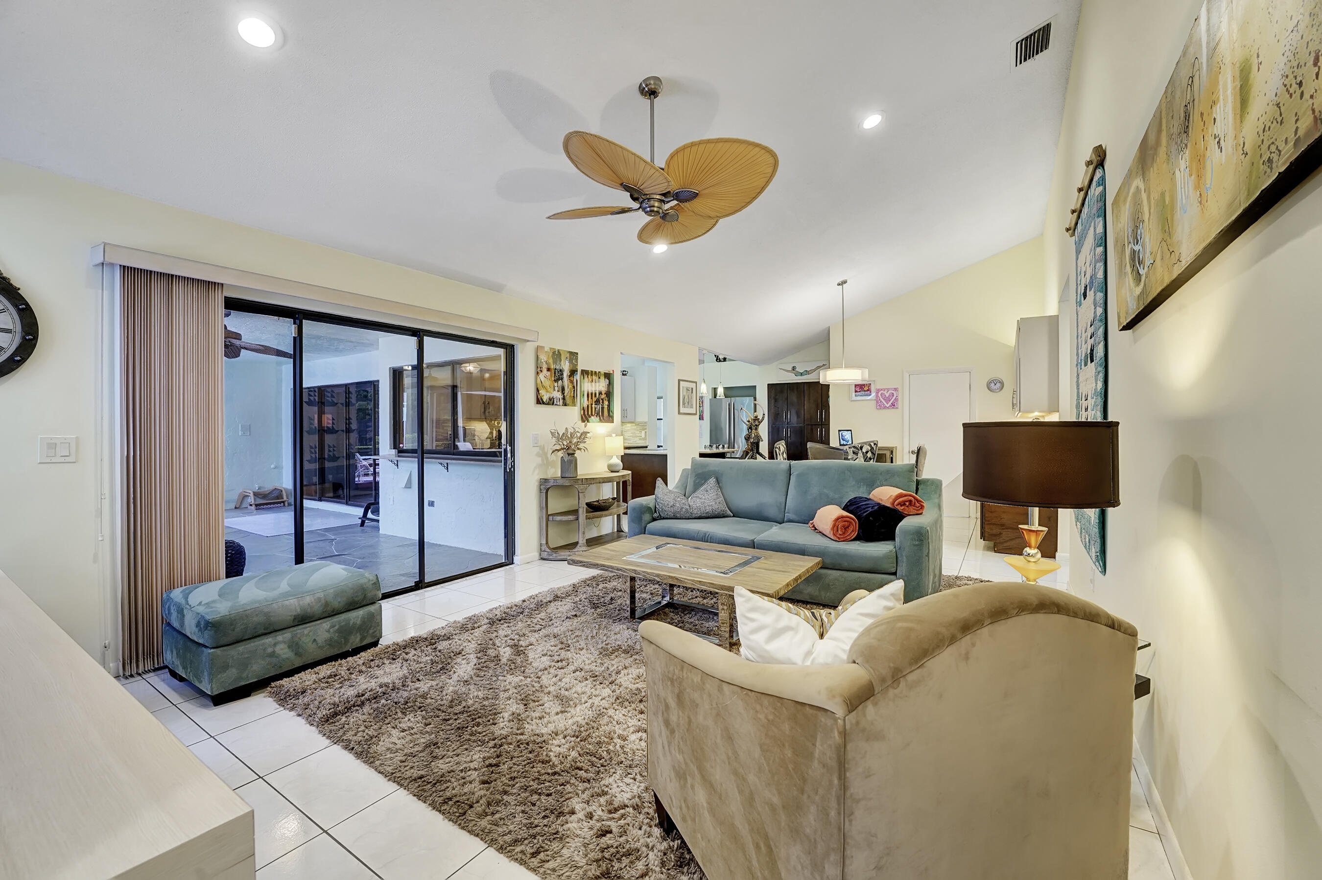 2310 Rabbit Hollowe Circle Delray Beach, FL 33445 - Photo 22 of 47 Living Room