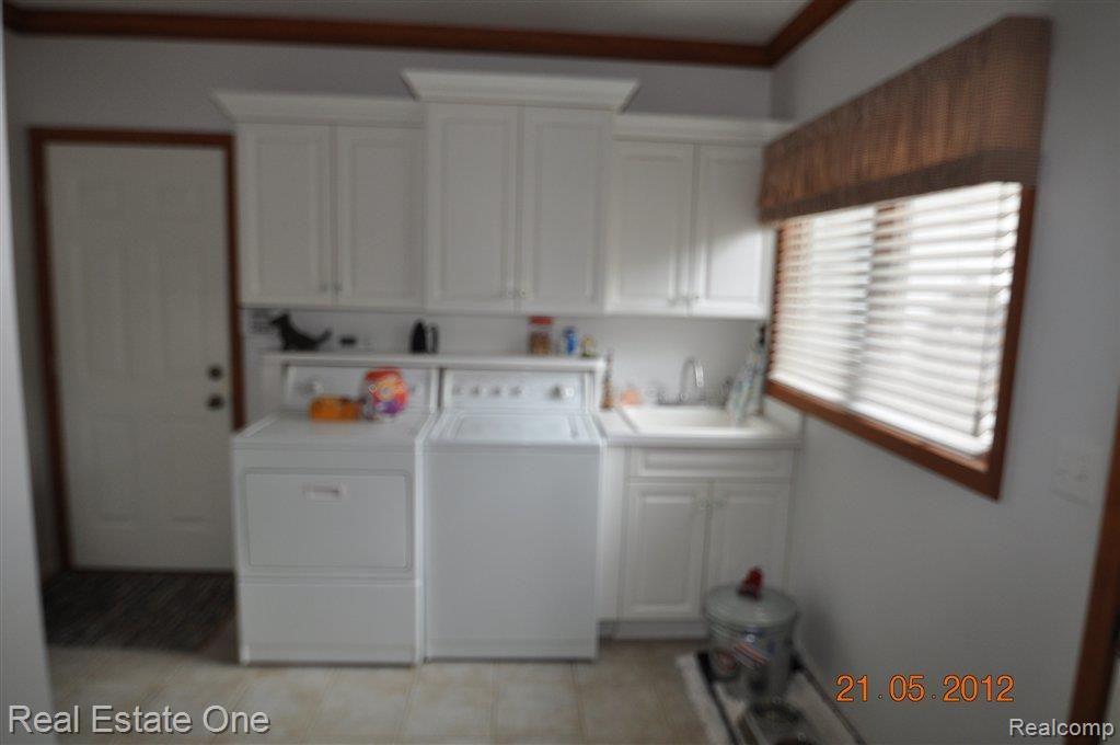 1459 North Rochester Road Oakland, MI 48363 - Photo 7 of 23 1st Floor